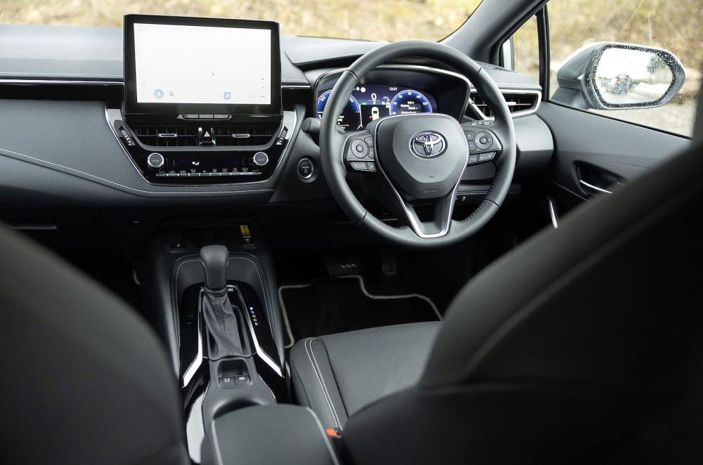 Toyota Corolla Touring Sports dashboard