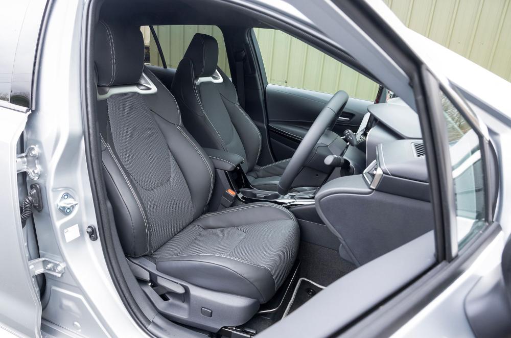 Toyota Corolla Touring Sports interior front seats