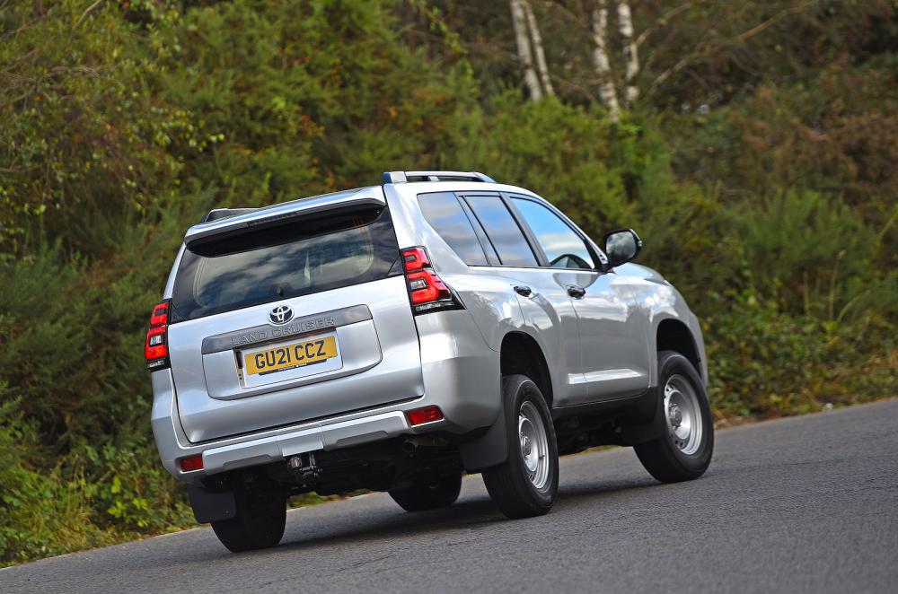 Toyota Land Cruiser Commercial rear cornering