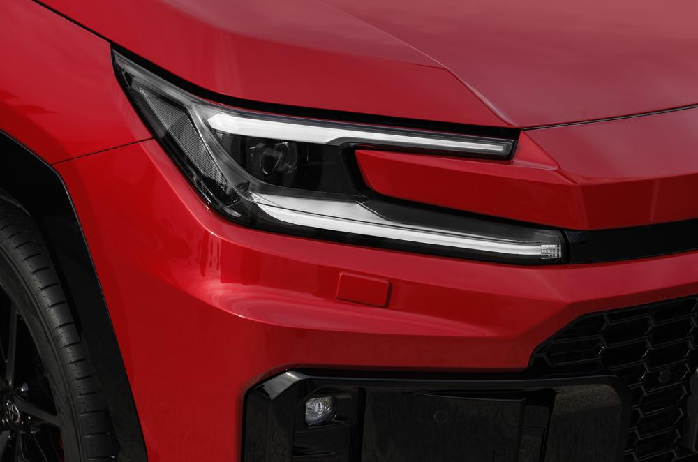 Toyota RAV4 headlight detail