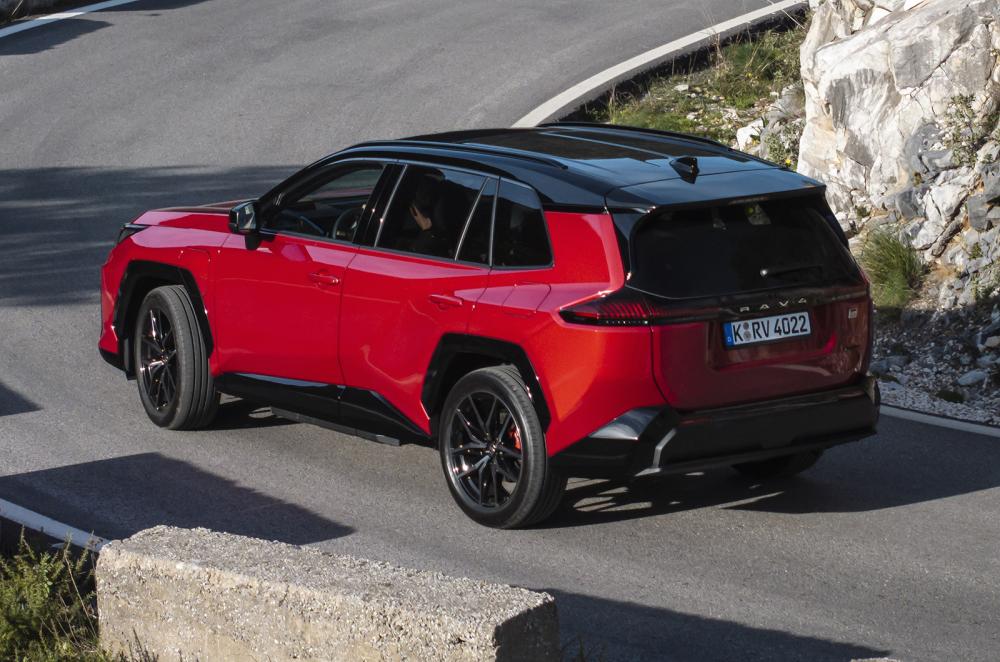 Toyota RAV4 rear cornering