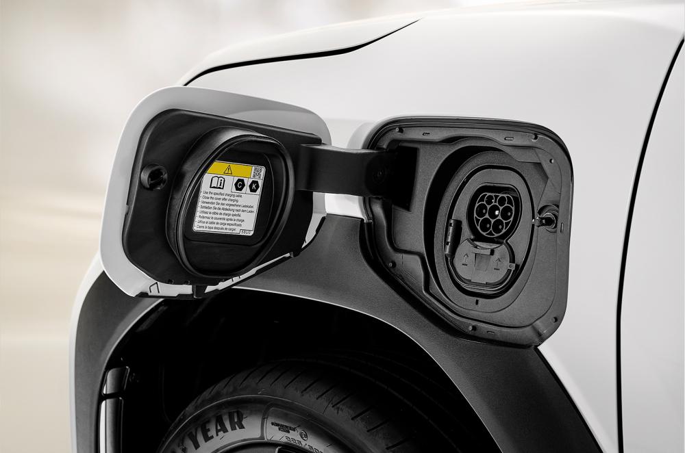 Toyota Urban Cruiser charger port