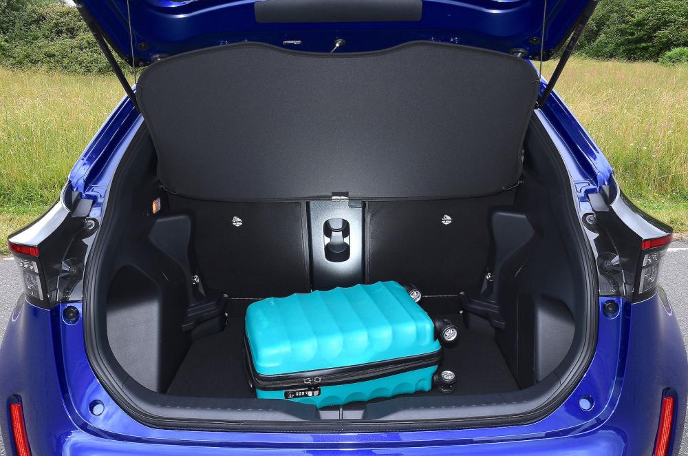 Toyota Yaris Cross boot