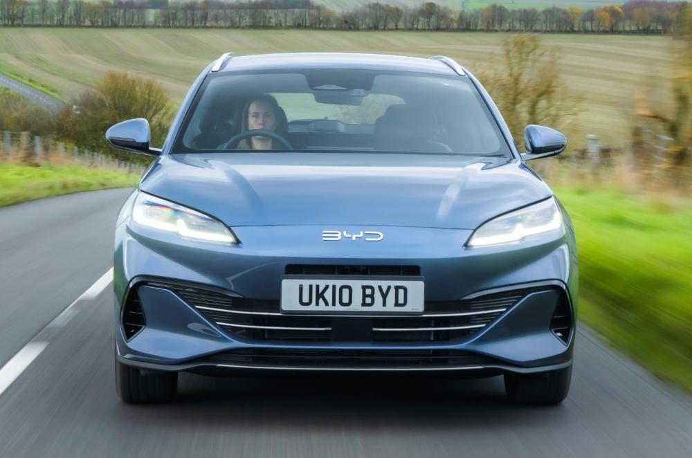 Blue BYD Seal 6 Touring driving front