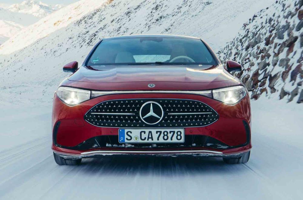 Mercedes CLA hybrid dynamic front