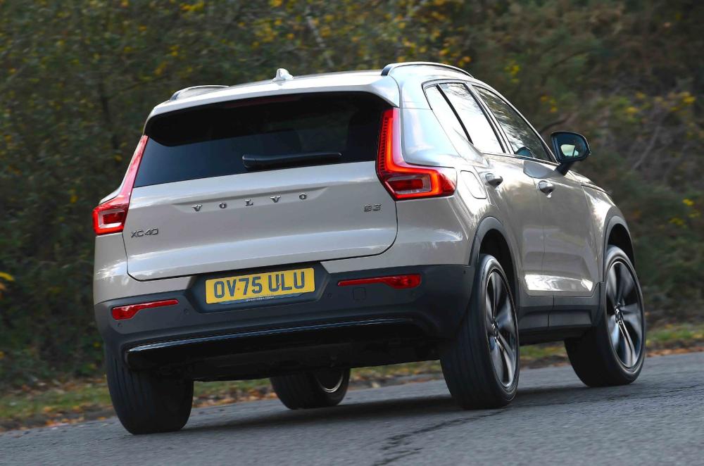 Volvo XC40 rear cornering