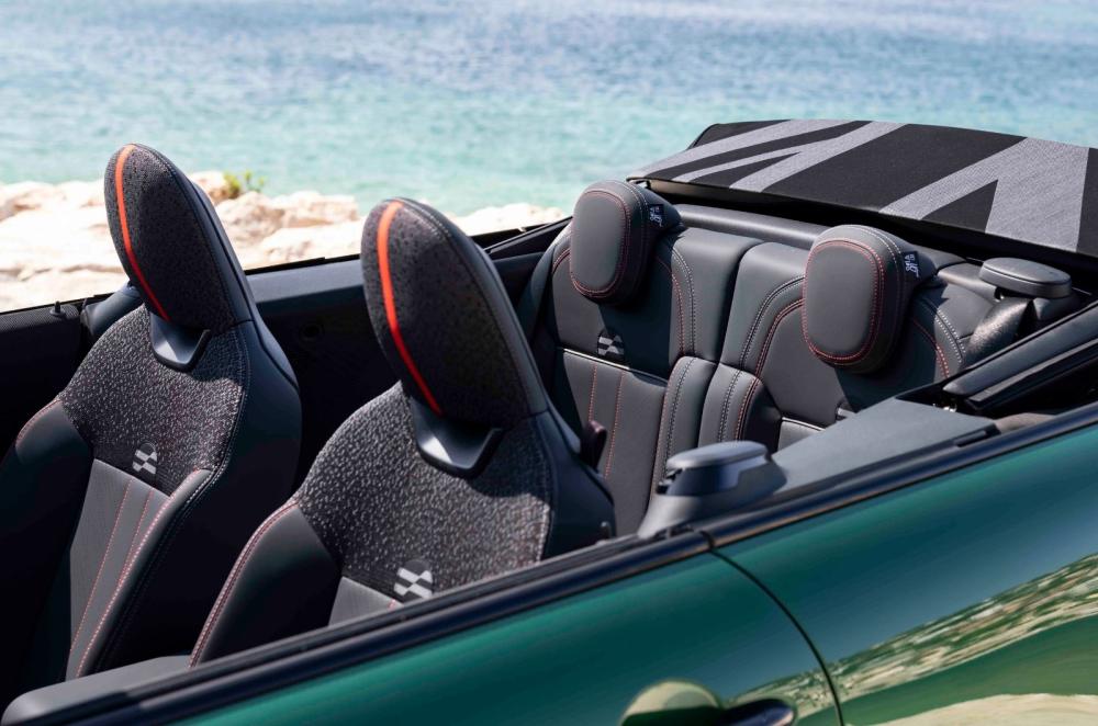Mini Cooper Convertible interior