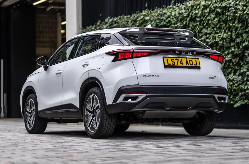 Omoda 5 exterior stills