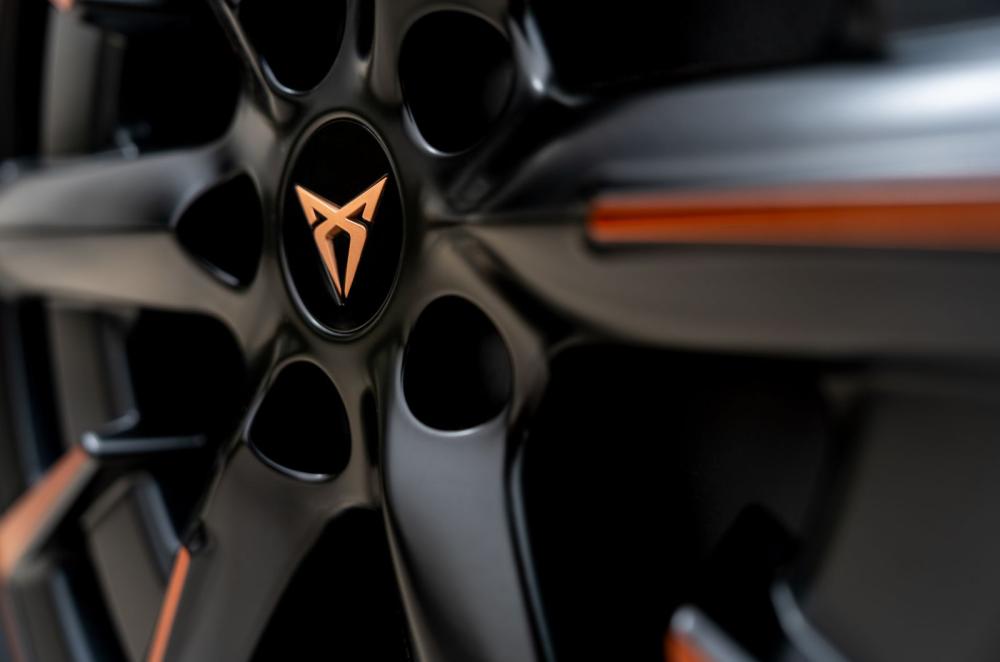 Cupra Born exterior details