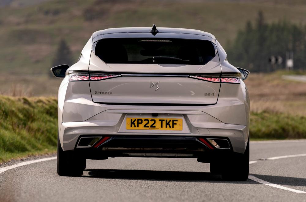 DS No 4 E-Tense rear dynamic