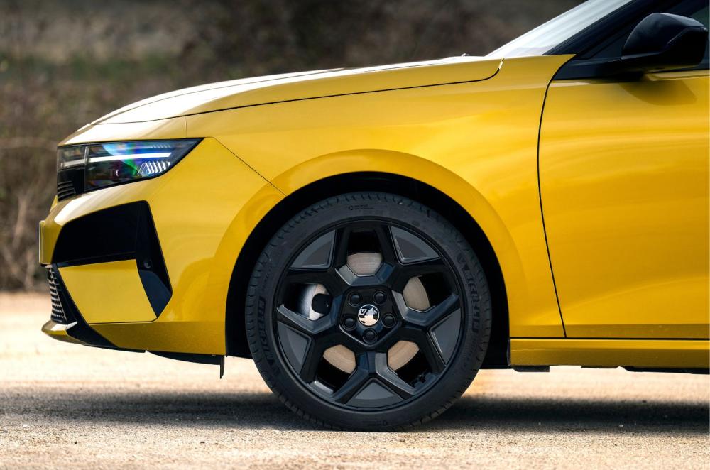 2026 Vauxhall Astra exterior details