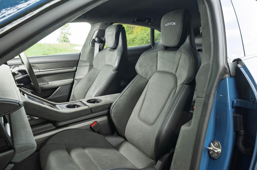 Porsche Taycan Sport Turismo GTS interior