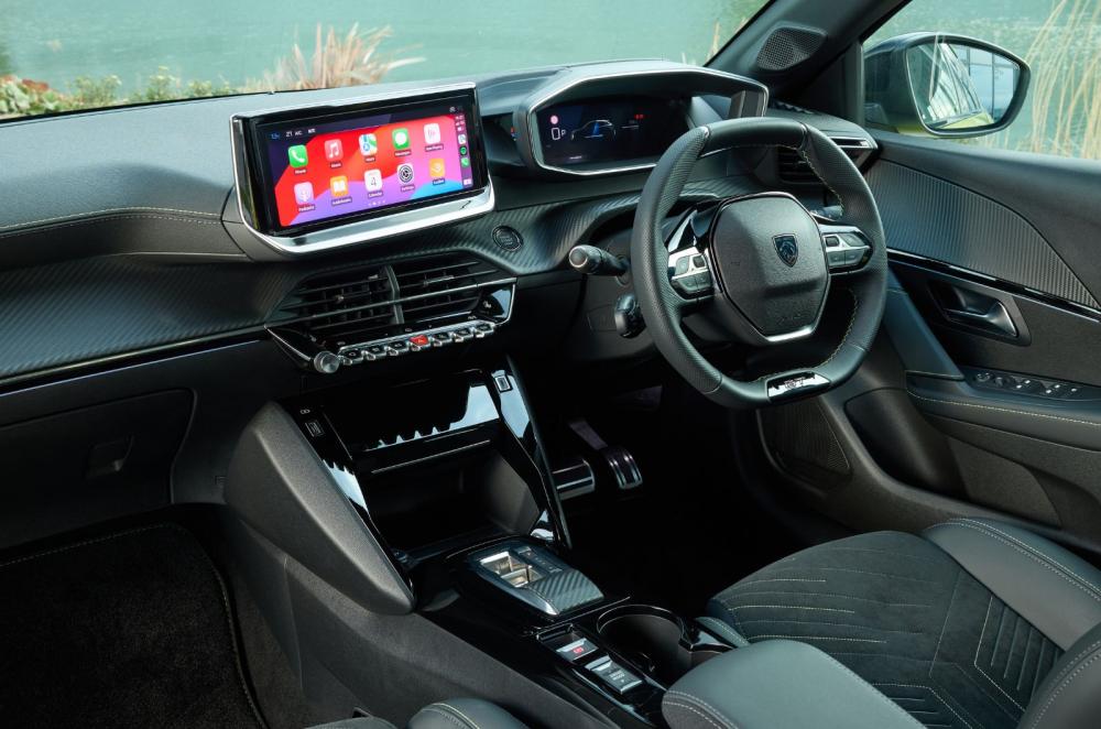 Peugeot e-208 interior