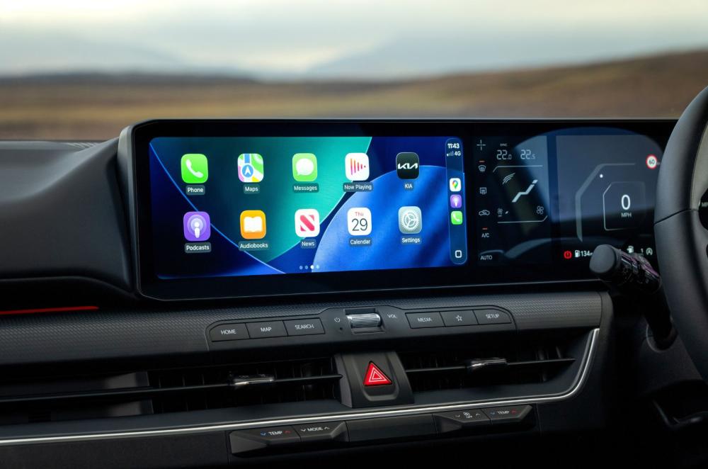 Kia K4 interior details