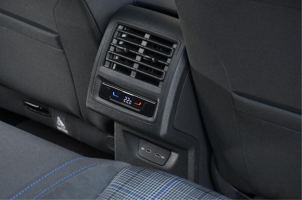 Golf GTE interior details