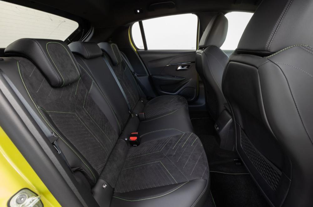 Peugeot e-208 interior rear seats