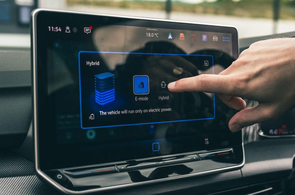 Volkswagen Golf GTE interior details