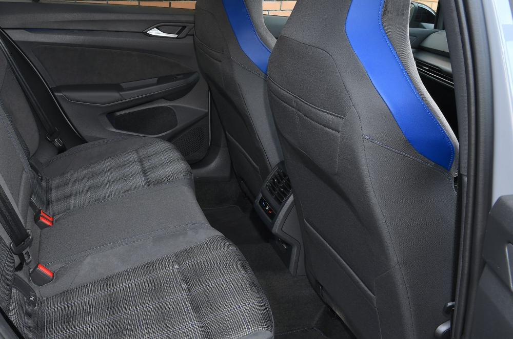 Golf GTE interior details