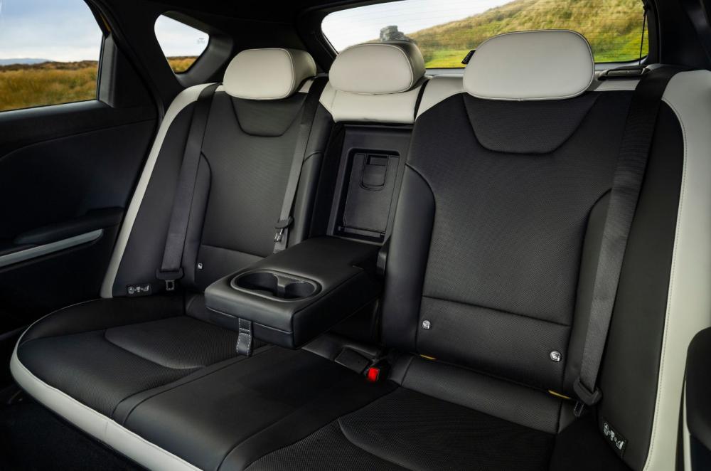 Kia K4 interior