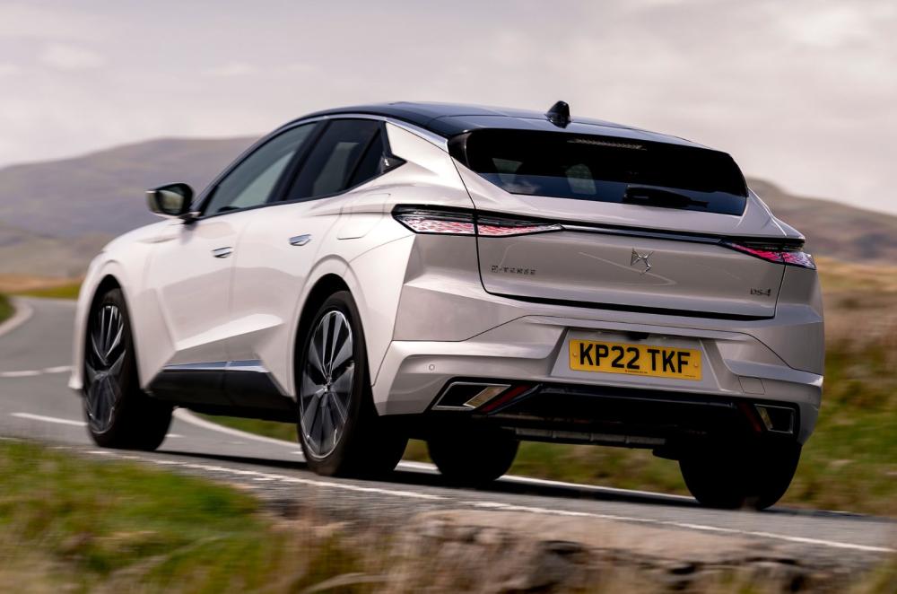 DS No 4 E-Tense tracking rear left