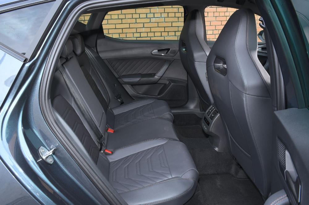 Cupra Leon interior details