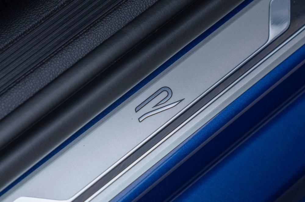 Volkswagen Polo Black Edition interior details