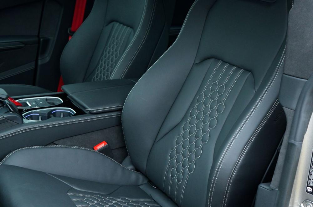 Lamborghini Urus interior details