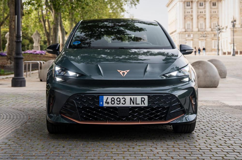 Cupra Born exterior still