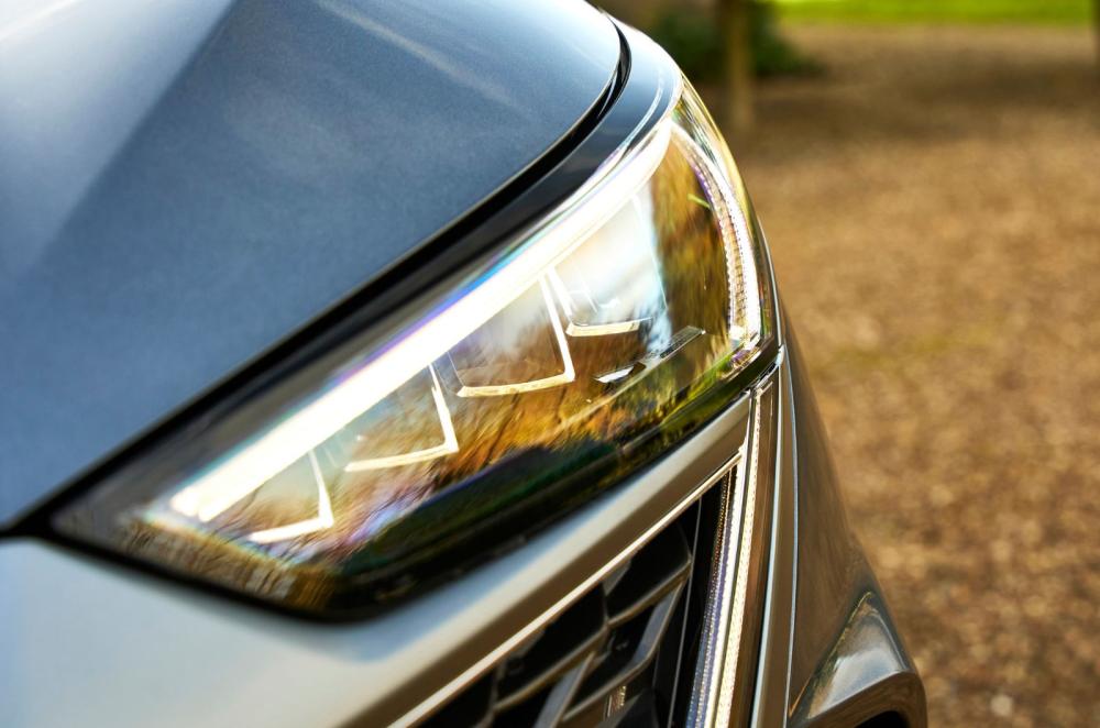 MG S9 PHEV exterior still front detail