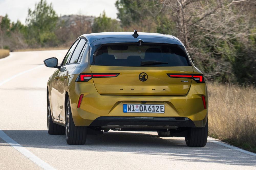 2026 Vauxhall Astra rear cornering