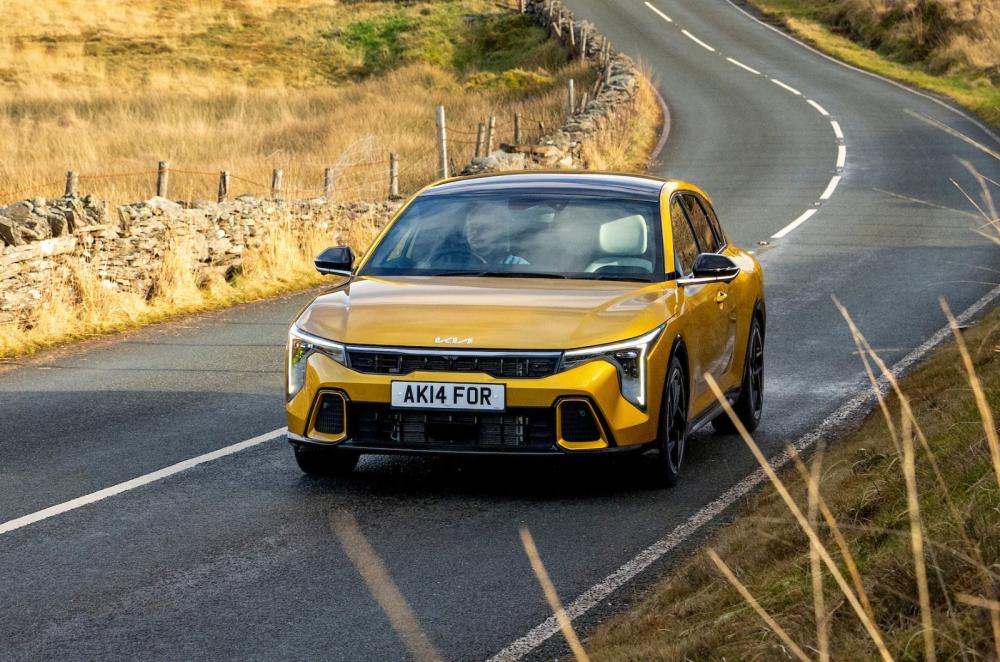 Kia K4 front dynamic