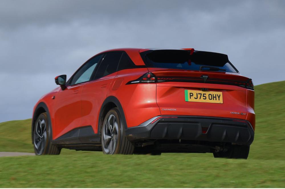 Changan Deepal S07 rear three quarters dynamic