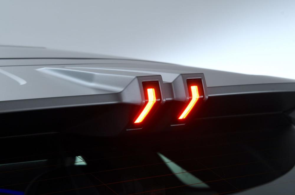 Omoda 9 exterior details