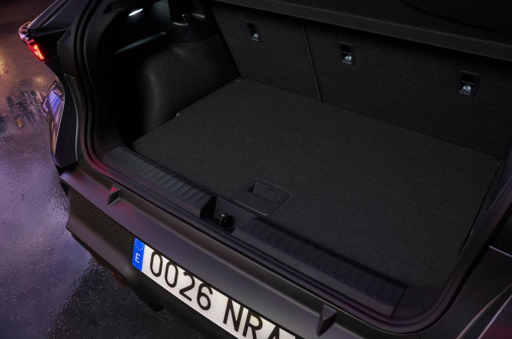 Cupra Raval boot
