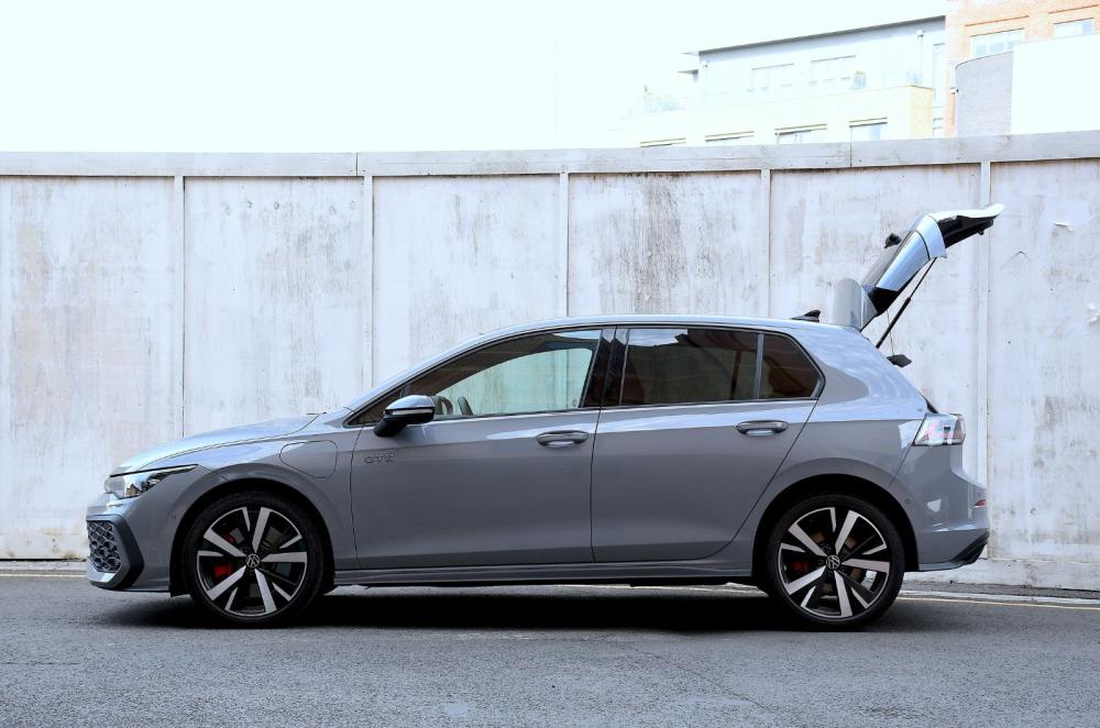 Golf GTE exterior details