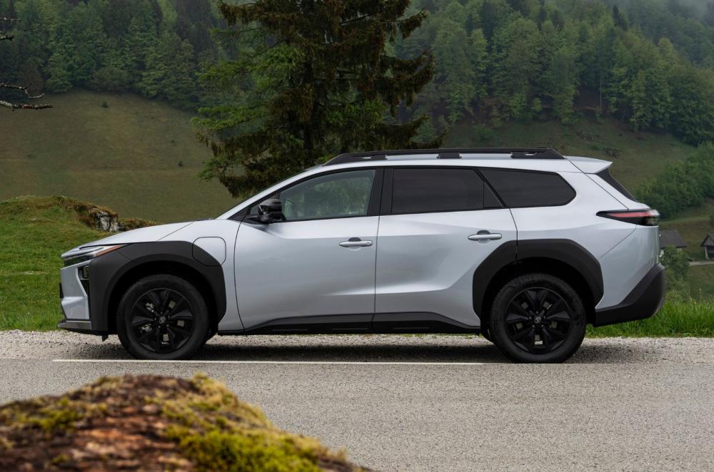 Toyota bZ4X Touring exterior still