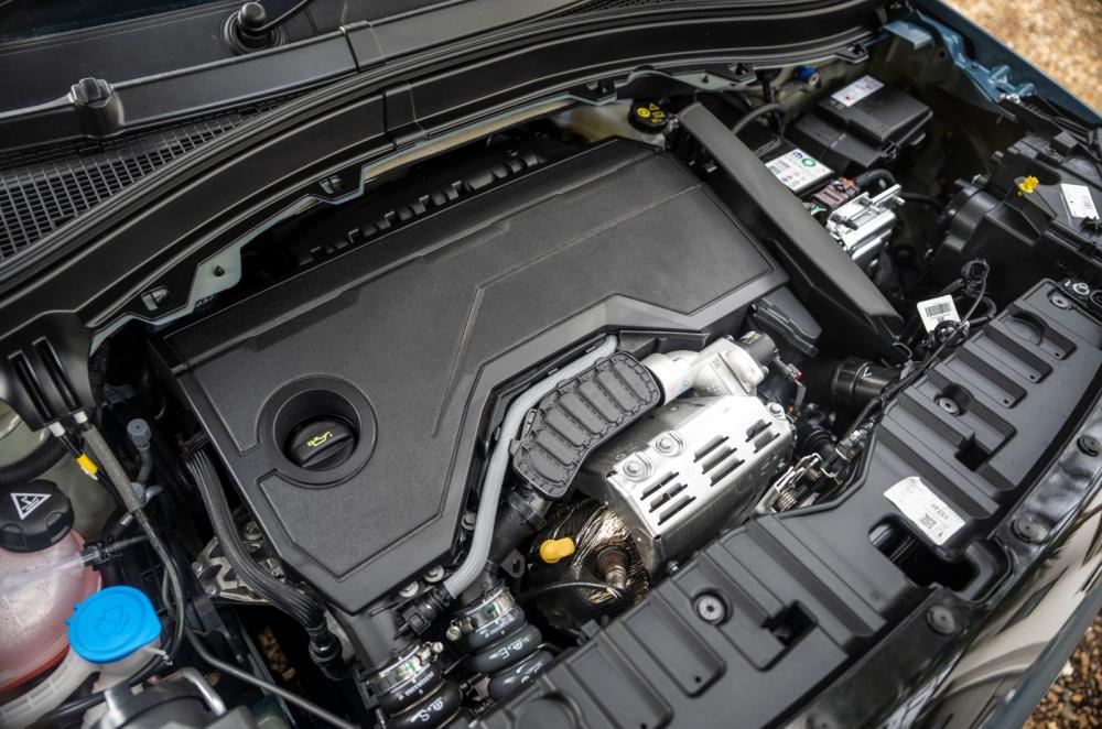 Fiat Grande Panda hybrid engine bay