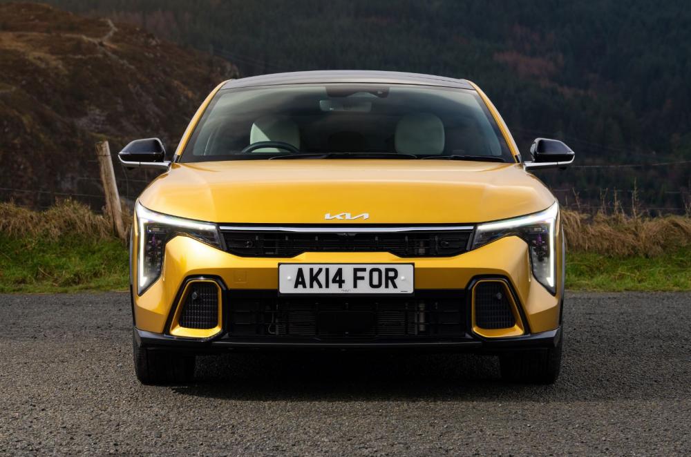 Kia K4 exterior front still 