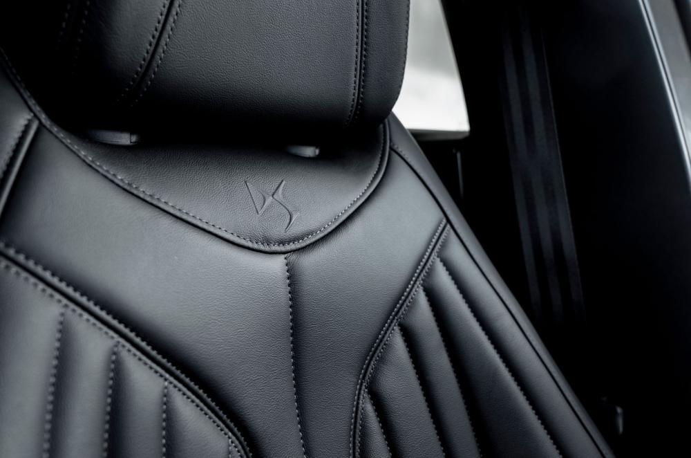 DS No 4 E-Tense interior details