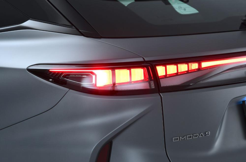 Omoda 9 exterior details