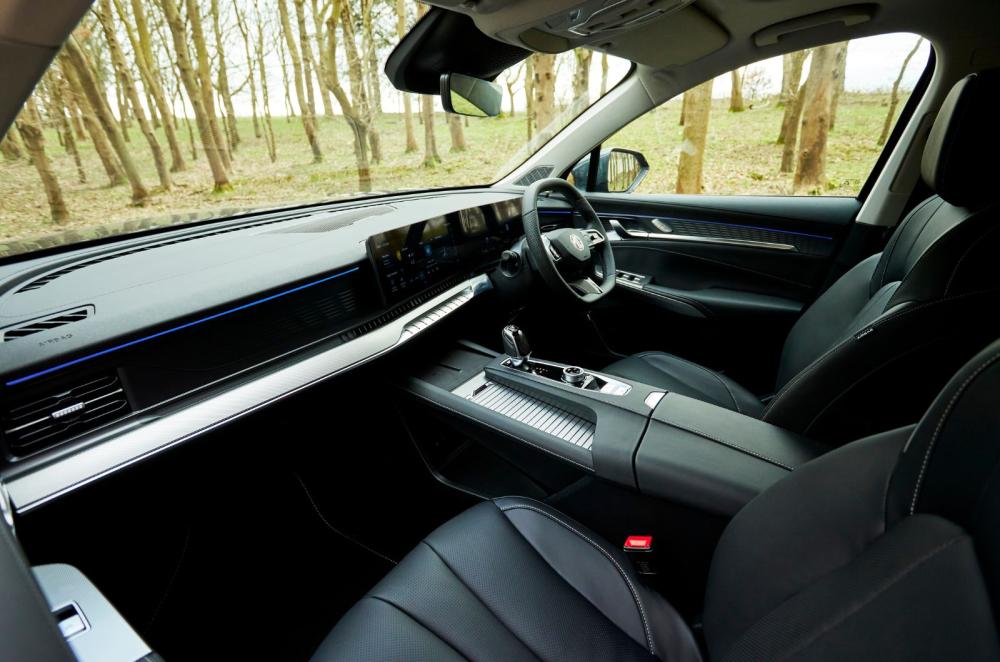 MG S9 PHEV interior details
