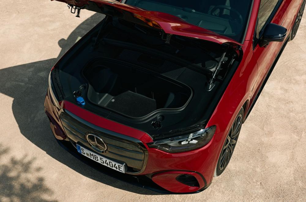 2026 Mercedes GLC Electric exterior still front boot