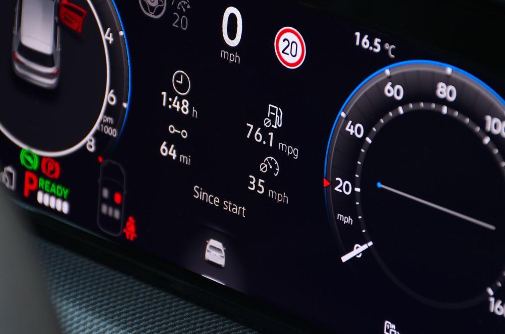 Golf GTE interior details