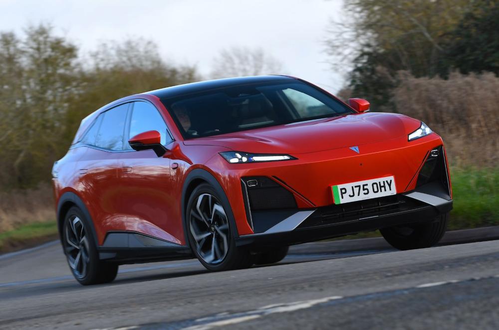 Changan Deepal S07 front right dynamic