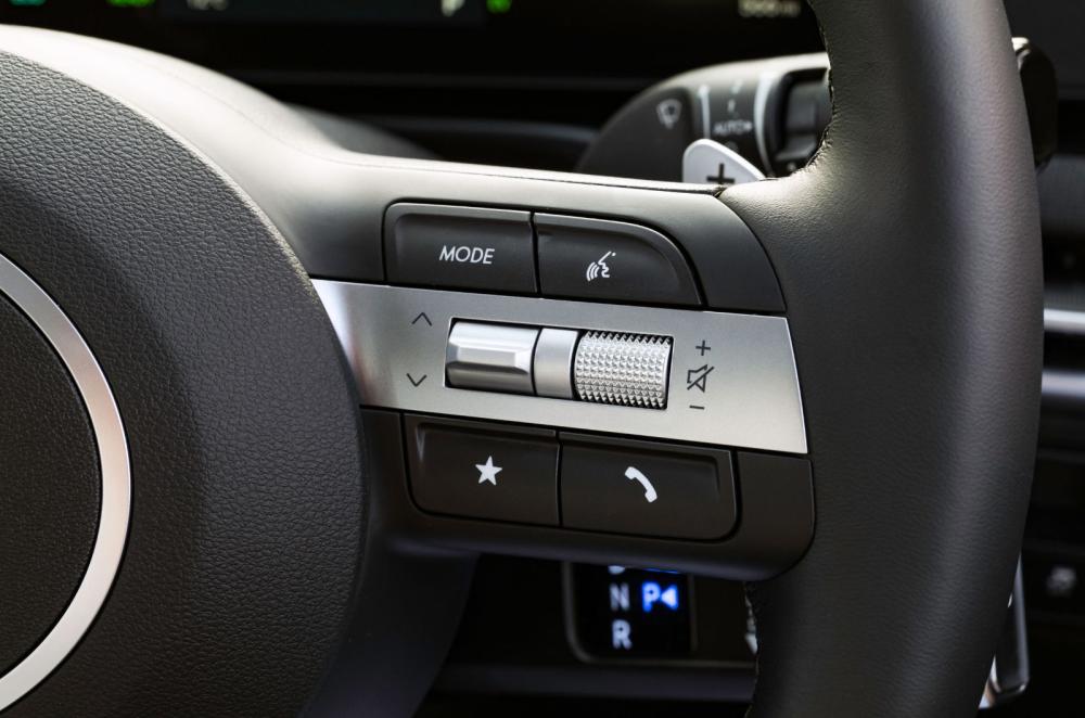 Hyundai Tucson interior details