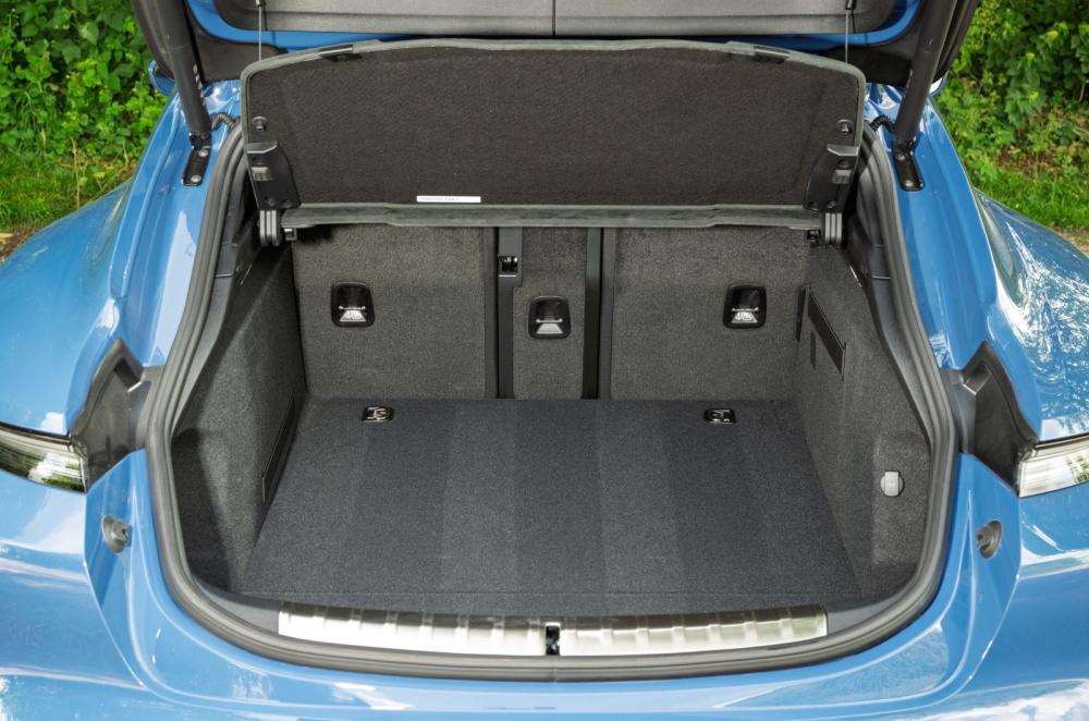 Porsche Taycan Sport Turismo boot