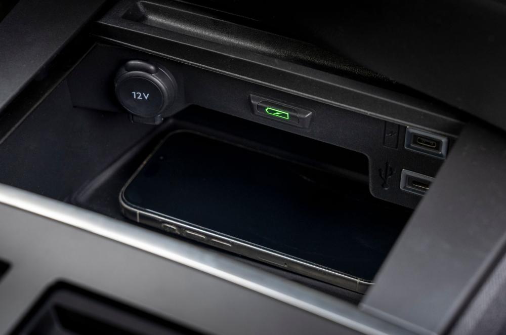 2026 Vauxhall Astra interior details