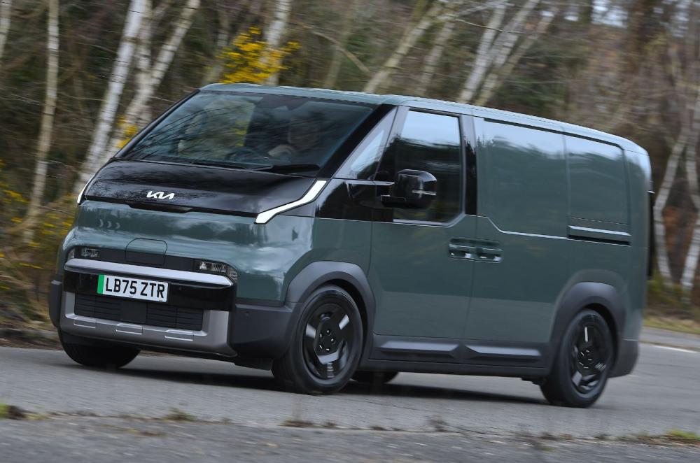 2025 Kia PV5 front dynamic