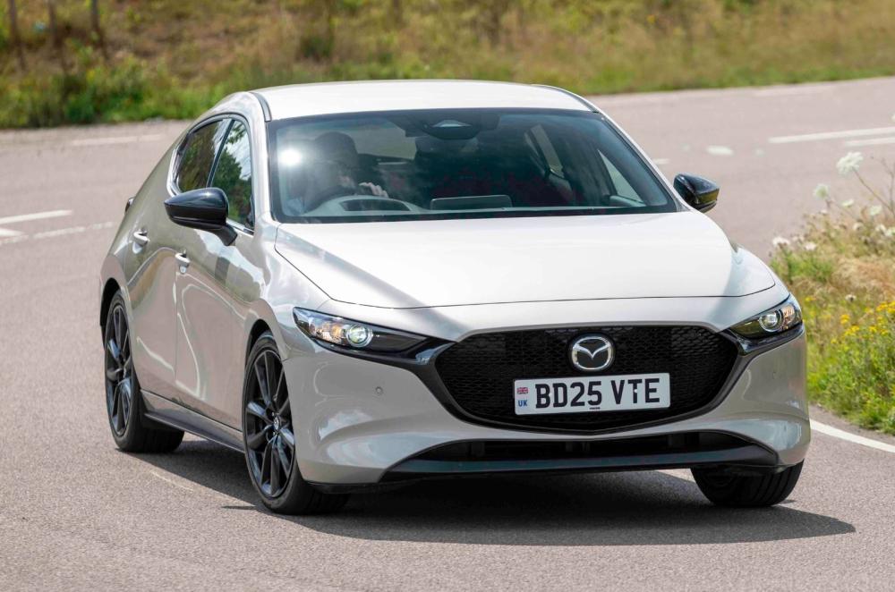 Mazda 3 exterior dynamic