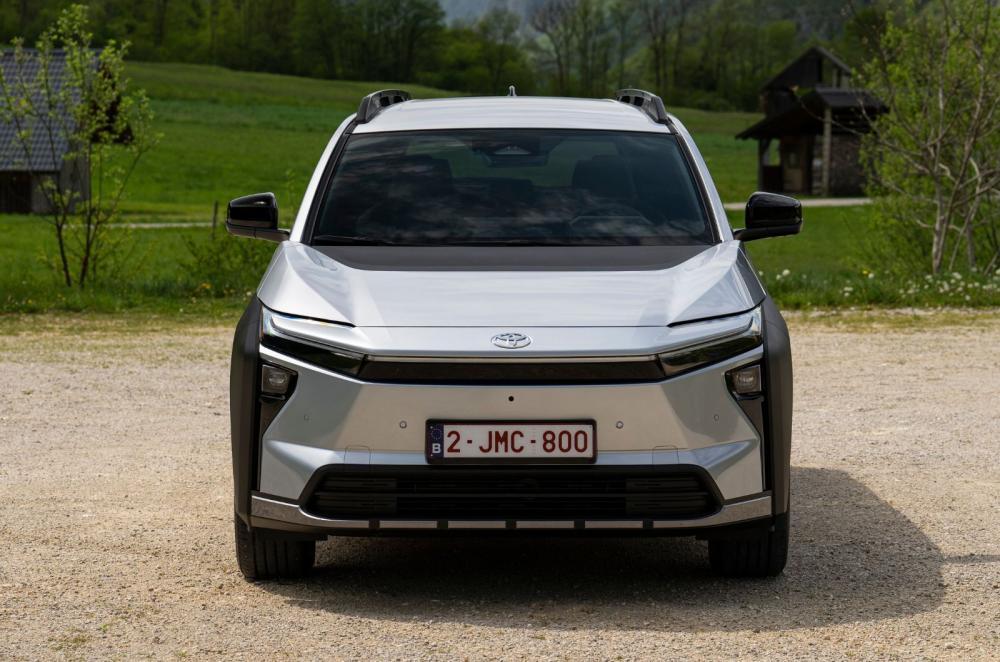 Toyota bZ4X Touring exterior still